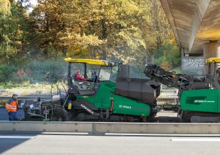 Tracked Asphalt Pavers Vögele Super 1900-3i