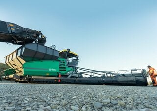 Tracked Asphalt Pavers Vögele Super 3000-3i