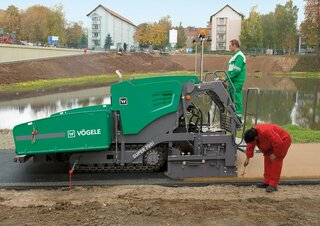 Tracked Asphalt Pavers Vögele Super 700i