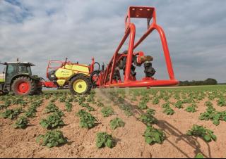 Trailed field sprayers Kverneland Ikarus S38
