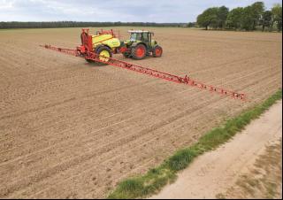 Trailed field sprayers Kverneland Ikarus S38