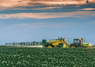 Trailed field sprayers John Deere M944i