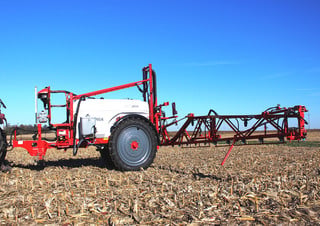 Trailed field sprayers Unia Plus 2015
