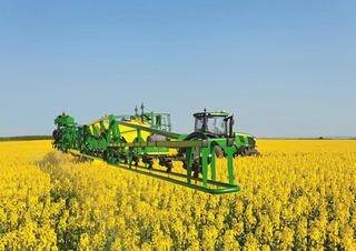 Trailed field sprayers John Deere R 944 i