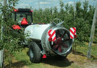 Trailed field sprayers Unia Sleza 1500