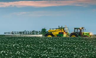 Trailed field sprayers John Deere M952