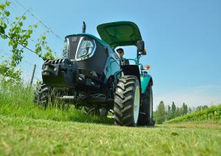 Traktörler 4wd Arbos 3055