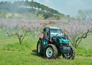 Traktörler 4wd Arbos 4100 Q