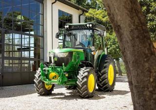 Traktörler 4wd John Deere 5090GF