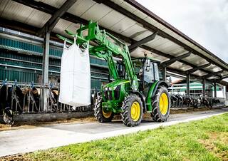 Traktörler 4wd John Deere 5090M 