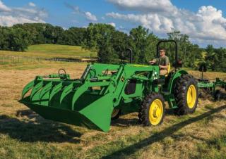 Traktörler 4wd John Deere 5100E 