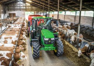 Traktörler 4wd John Deere 6140M 