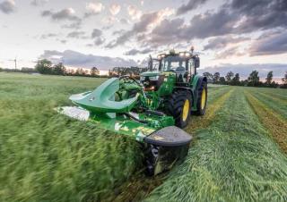 Traktörler 4wd John Deere 6145M 