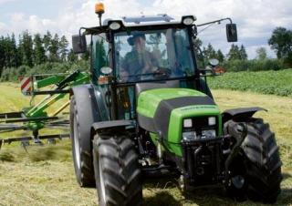 Traktörler 4wd DEUTZ-FAHR Agroplus 320