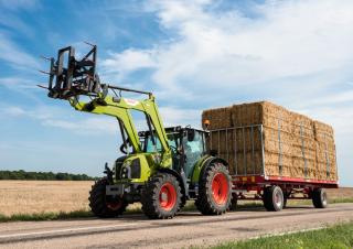 Traktörler 4wd Claas Arion 440