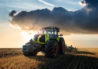 Traktörler 4wd Claas Axion 830 