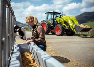Traktörler 4wd Claas Axos 2.105 