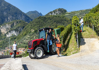 Traktörler 4wd Valtra F85S