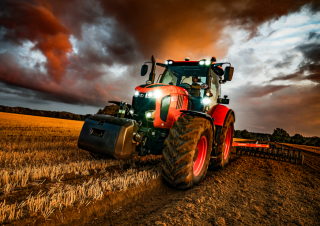 Traktörler 4wd Kubota M7173