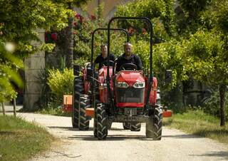 Traktörler 4wd Massey Ferguson MF 1740 E MP 