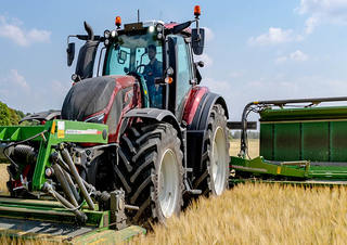 Traktörler 4wd Valtra T174EH