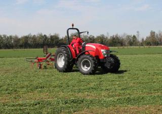 Traktörler 4wd McCormick X4.40M