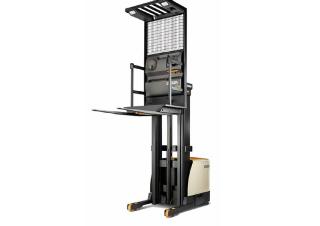 Order Pickers & Cherry Picker Forklifts Crown SP 3500-30