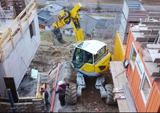 Walking Excavators Menzi M325