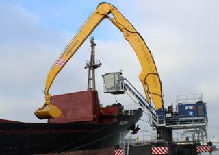 Material Handlers Sennebogen 875 M