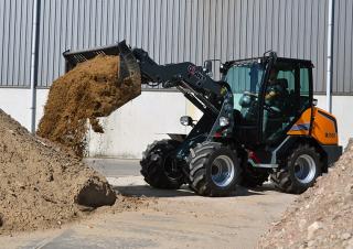 Wheel Loaders Giant G3500