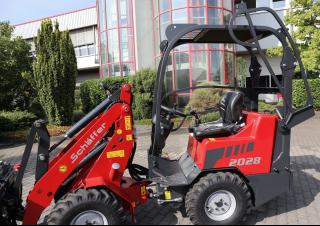 Yard loader Schäffer 2028-2 