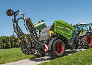 Yuvarlak balya yapıcılar Fendt Rotana 130 F Combi