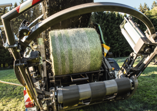 Yuvarlak balya yapıcılar Fendt Rotana 160 V Combi