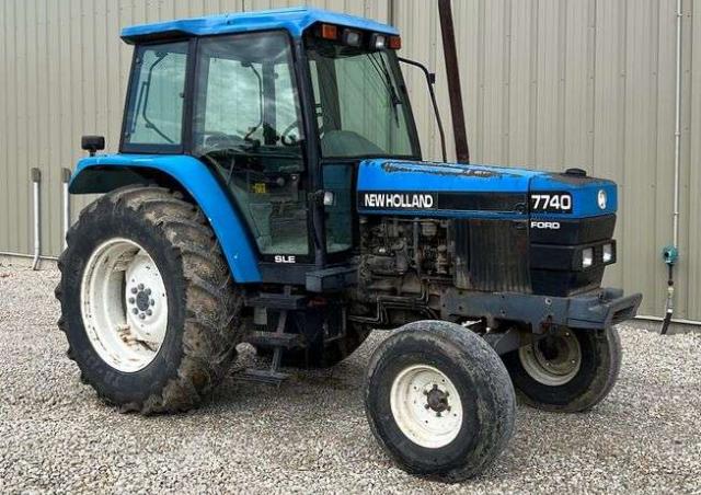 New Holland 7740 4WD Tractor Specs & Dimensions (1996 - 1997