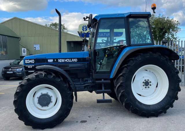 50 New Holland 8340 4WD Tractor Specs & Dimensions (1996 - 1997