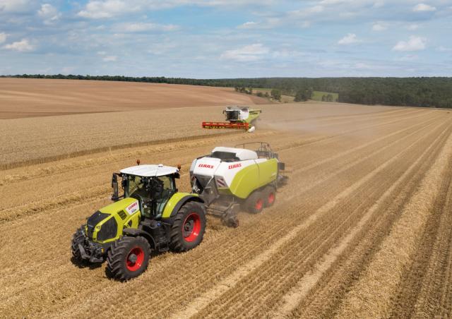 Claas Axion 870 4WD Tractor Specs & Dimensions (2015 - 2020