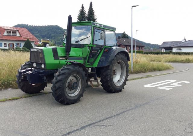 DEUTZ-FAHR DX 90 4WD Tractor Specs (1978 - 1982) | LECTURA Specs