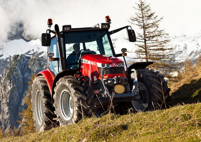Massey Ferguson MF 5440 4WD Tractor Specs & Dimensions (2022