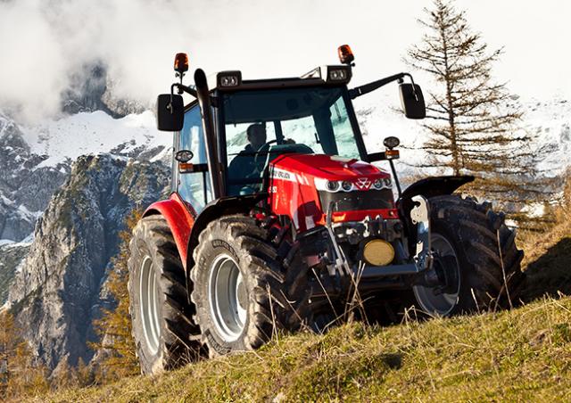 Massey Ferguson MF 5450 4WD Tractor Specs & Dimensions (2022 - 2025 ...