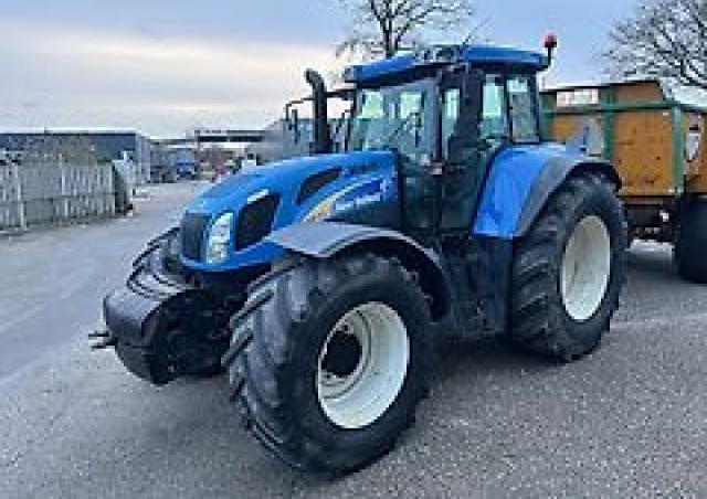 New Holland TVT 170 (160) 4WD Tractor Specs & Dimensions (2004