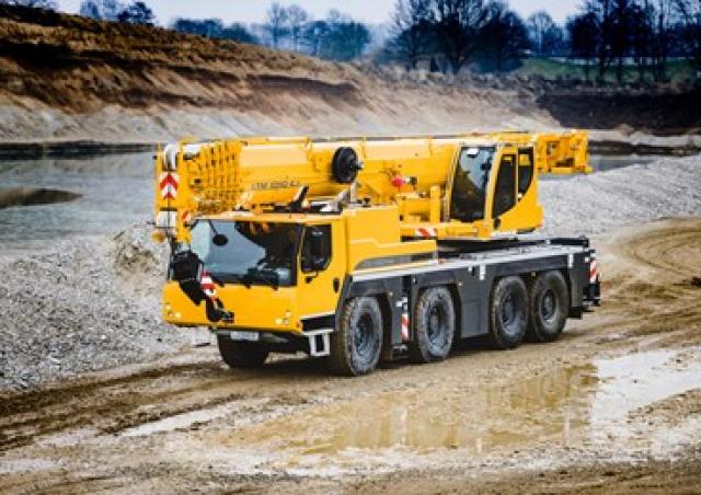 Liebherr LTM 1090-4.2 crane - load chart, specs & dimensions (2018