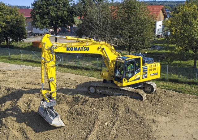 Komatsu PC210LCi-11E0 excavator specs & dimensions (2021 - 2026