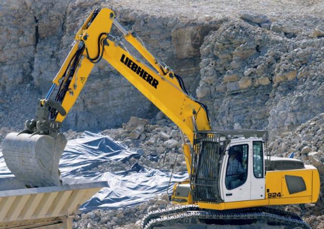 Liebherr R 924 Compact excavator specs & dimensions (2008 - 2013