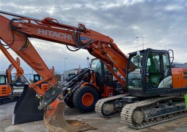 もっちー crawler-excavators-zx240lcn-6-