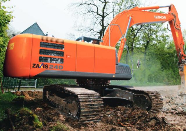 5G Hitachi ZX250LCH-5G excavator specs & dimensions (2017