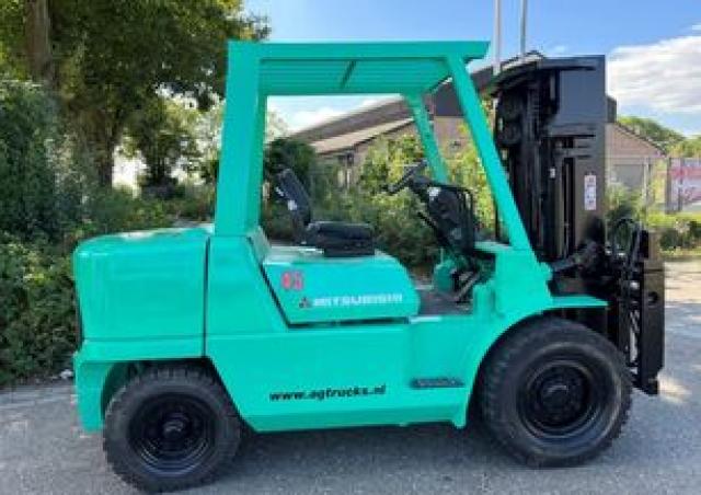 Mitsubishi FD 135 diesel forklift specs & dimensions (1998