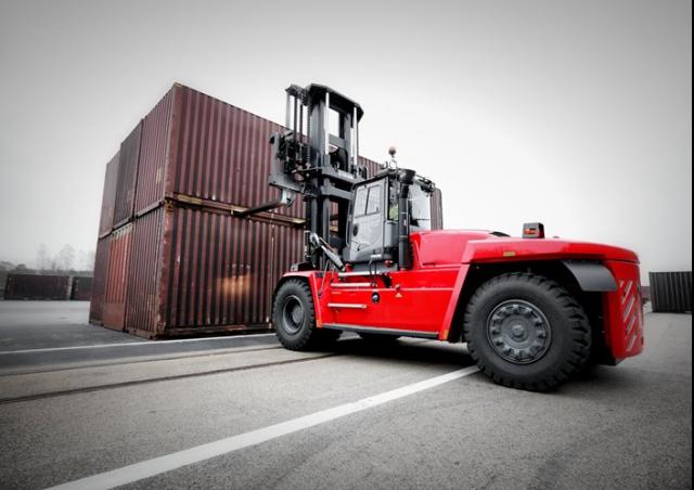 Kalmar DCF520-12 diesel forklift specs & dimensions (2015 - 2025