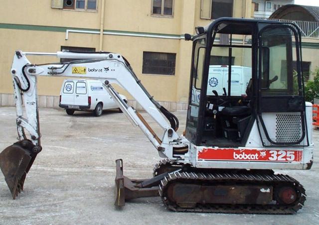 Bob Bobcat X 325 excavator specs & dimensions (1999 - 2000) | Diggers