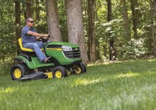 John Deere E150 Lawn Tractor 2018 2020 Specifications LECTURA Specs