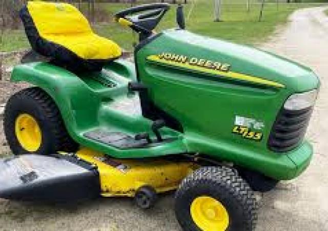 John deere lt155 riding mower hotsell